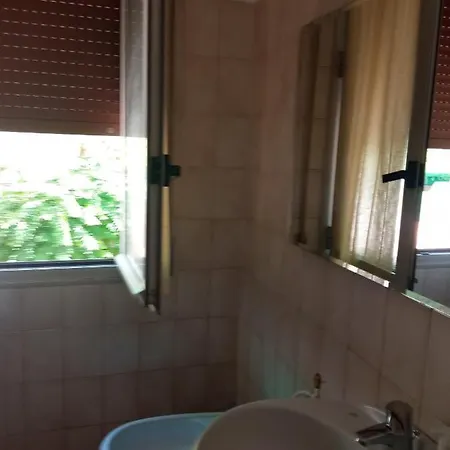 Fiera Otto Oda ve Kahvaltı Bolonya